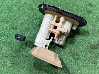 Bomba de combustible дефект трубки SUBARU LEGACY OEM 42021AE010 BE5 2000 EJ206 AT