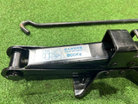 Jack SUBARU LEGACY OEM 97030FA070 BE5 2000