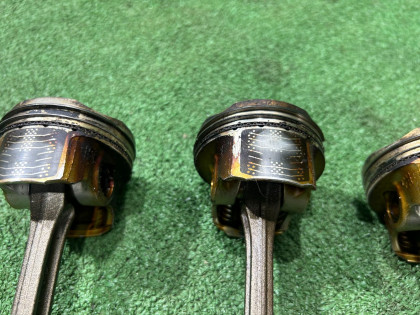 Pistão с шатуном гибрид SUZUKI HUSTLER OEM 123456789 MR41S 2017 R06A