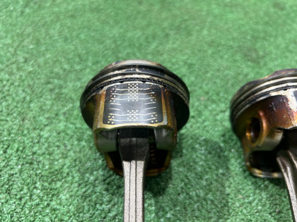 Pistão с шатуном гибрид SUZUKI HUSTLER OEM 123456789 MR41S 2017 R06A