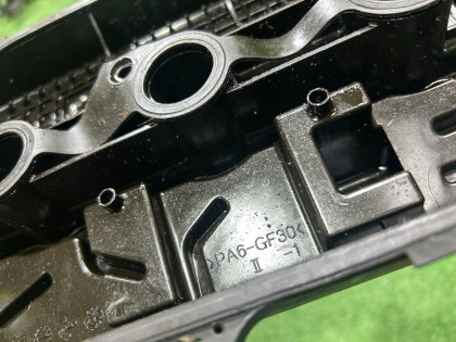 Клапанная крышка SUZUKI HUSTLER OEM 1117074P00 MR41S 2017 R06A