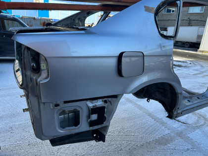 リアボディセクション Rear Cut SUBARU LEGACY OEM 51410AE001, 51410AE012 BEE 2003 SILVER 01G