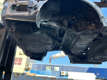 Sección trasera de la carrocería Rear Cut SUBARU LEGACY LANCASTER OEM 51410AE160 51410AE170 52122AE100 BHE 2001 SILVER/GREY 1U2
