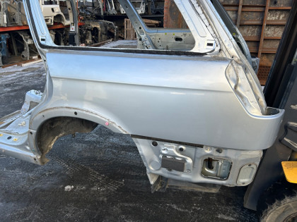 Sección trasera de la carrocería Rear Cut SUBARU LEGACY LANCASTER OEM 51410AE160 51410AE170 52122AE100 BHE 2001 SILVER/GREY 1U2