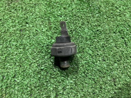 机油压力传感器 SUBARU LEGACY OEM 25240KA040 BG5 1997 EJ20R MT5