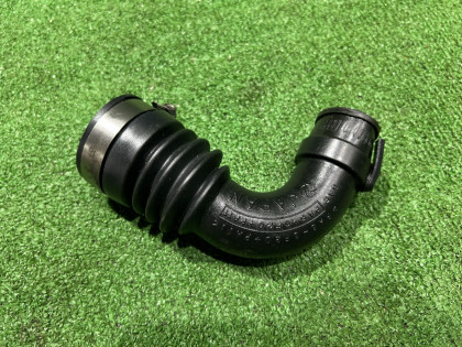 ท่ออินเตอร์คูลเลอร์ правый SUBARU LEGACY OEM 14462AA081 BE5 BH5 2000 EJ206 AT