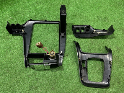 音响面框 SUBARU LEGACY OEM 66060AE280 66150AE190 66050AE060 BE5 2000 WHITE 51E