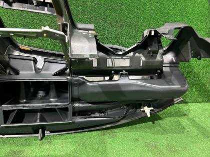 ダッシュボード черная SUBARU LEGACY OEM 66045AE000ML BE5 2000 WHITE 51E