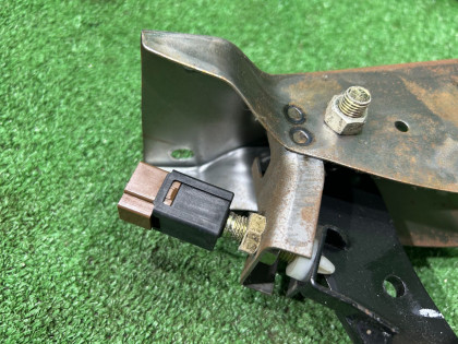 刹车灯开关 SUBARU LEGACY OEM 83311AA011 36015GA120 36013AE080 BE5 2000 EJ206 AT