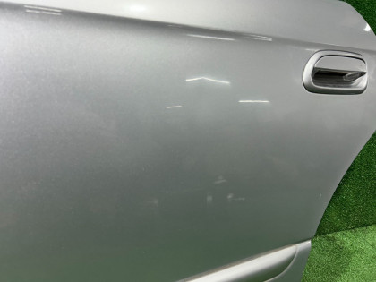Porta traseira esquerda SUBARU LEGACY OEM 60400AE410 BEE BE9 BE5 2002 SILVER 01G