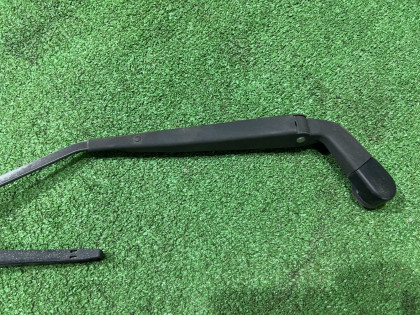 リアワイパー SUBARU LEGACY OEM 86532AE040 BEE 2002
