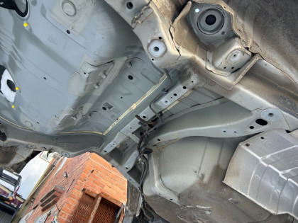 左リアフェンダー SUBARU LEGACY OEM 51410AE012 BEE BE9 BE5 2002 SILVER 01G