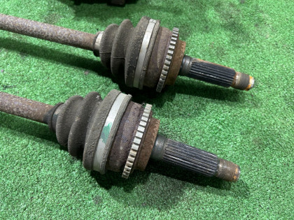 デファレンシャル 4.111 SUBARU LEGACY OEM 27011AA343 BEE BHE BE5 BE9 BH5 BH9 2002 EZ30 AT