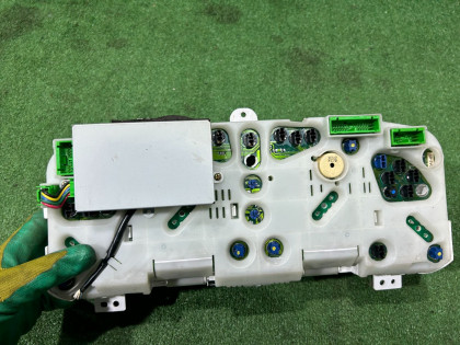 仪表盘 оптитрон SUBARU LEGACY OEM 85020AE210 85040AE240 85015AE080 BEE 2002 EZ30 AT