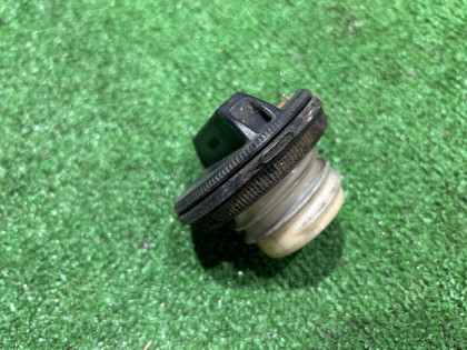 フューエルキャップ SUBARU LEGACY OEM 42031SA020 BEE 2003 SILVER 01G
