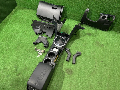Glovebox and armrest Свап SUBARU LEGACY OEM 92113AG051JC 92114AG120JC 66120AG101JC BL9 BL5 BLE 2008 SILVER C6Z