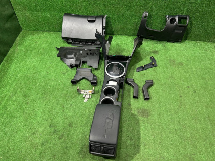 ช่องเก็บของและที่วางแขน Свап 92113AG051JC 92114AG120JC 66120AG101JC SUBARU LEGACY