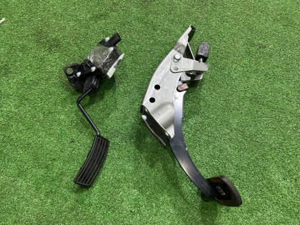 แป้นเหยียบ без концевика тормоза 36012AG250 36010AG110 SUBARU LEGACY