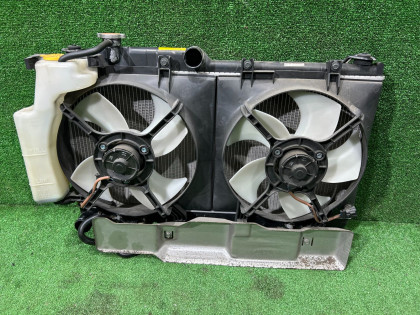 Radiador do motor SUBARU LEGACY OEM 45119AG000 BL9 BL5 BLE 2008 EJ253 AT