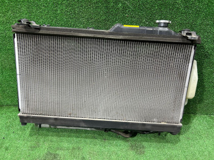 Radiador del motor 45119AG000 SUBARU LEGACY