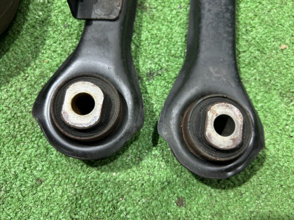 リアアーム SUBARU LEGACY OEM 20250AE010 20250AE000 20250AE020 20250AE040 BL9 BL5 BLE 2008 EJ253 AT