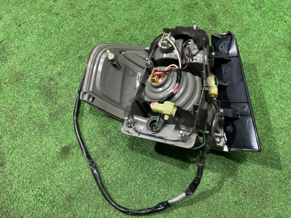 右テールランプ SUBARU LEGACY OEM 84201AG260 BL9 BL5 BLE 2008