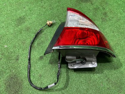 右テールランプ SUBARU LEGACY OEM 84201AG260 BL9 BL5 BLE 2008
