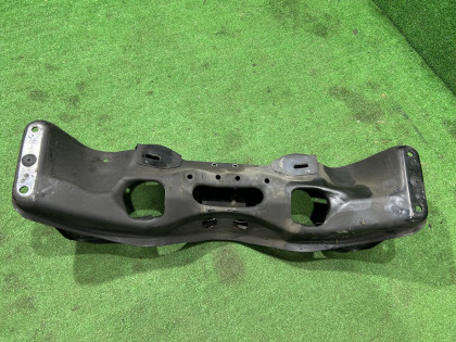 Travessa dianteira с распорками SUBARU LEGACY OEM 20101AE030 BE5 BH5 2002 EJ206 AT