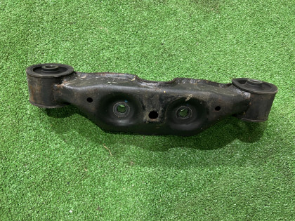 差速器支座 SUBARU LEGACY OEM 41310AE002 BE5 2002 EJ206 AT