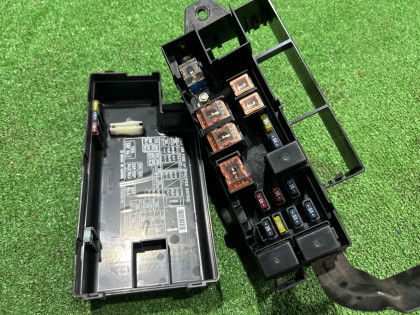 保险丝盒 SUBARU LEGACY OEM 82231AE050 BE5 2002 EJ206 AT