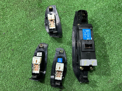 Блок управления стеклоподъемниками черный SUBARU LEGACY OEM 83071AE080 83071AE040 BE5 2002 EJ206 AT