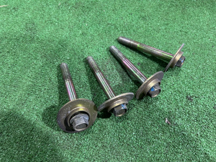 后桥梁螺栓 SUBARU LEGACY OEM 901000179 BE5 2002