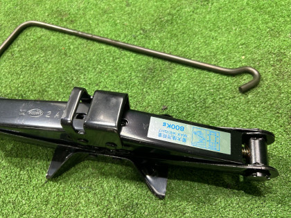 ジャッキ SUBARU LEGACY OEM 97030FA070 BE5 2002