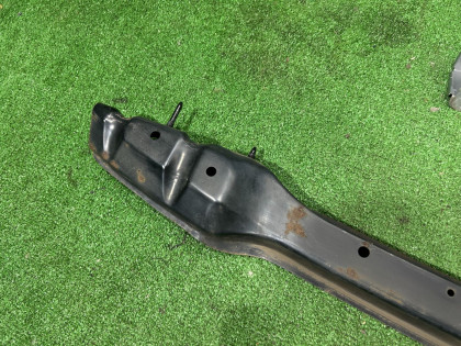 后保险杠防撞梁 SUBARU LEGACY OEM 57711AE030 57714AE030 BE5 2002 SILVER 01G