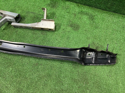 后保险杠防撞梁 SUBARU LEGACY OEM 57711AE030 57714AE030 BE5 2002 SILVER 01G