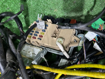 ชุดสายไฟ SUBARU LEGACY OEM 81200AE590 BE5 2002 EJ206 AT