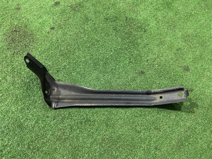 Suporte esquerdo do para-choques dianteiro 57707AE130 SUBARU LEGACY