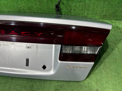 トランクリッド SUBARU LEGACY OEM 57501AE040 BE5 2002 SILVER 01G