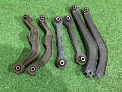 Brazos de suspensión traseros SUBARU LEGACY OEM 20250AE020 20250AE040 20250AE010 20250AE000 BE5 2002 EJ206 AT