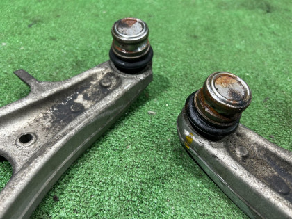 Front control arms SUBARU LEGACY OEM 20200FA071 20200FA061 BHE BH9 BH5 BE5 BE9 BEE 2002 EJ206 AT