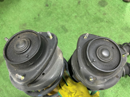 Struts bilstein SUBARU LEGACY OEM 20310AE220 20310AE230 20365AE070 20330AE130 BE5 BH5 2002 EJ206 AT