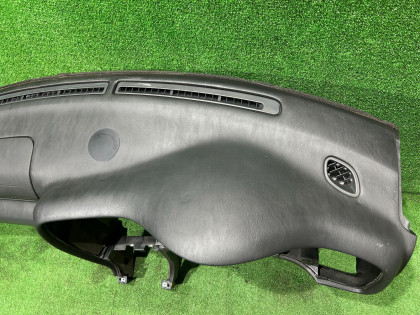 ダッシュボード черная SUBARU LEGACY OEM 66045AE000ML BE5 2002 SILVER 01G
