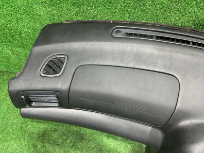 ダッシュボード черная SUBARU LEGACY OEM 66045AE000ML BE5 2002 SILVER 01G