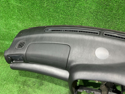 ダッシュボード черная SUBARU LEGACY OEM 66045AE000ML BE5 2002 SILVER 01G