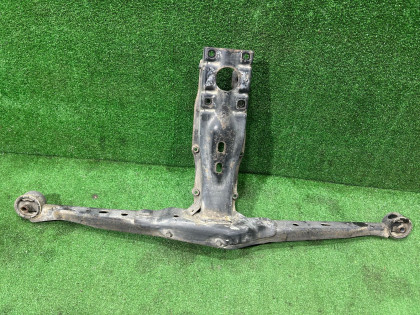 Differential mount SUBARU FORESTER OEM 41310SA001 SG5 2007 EJ205 AT