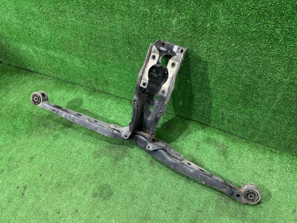 Differential mount SUBARU FORESTER OEM 41310SA001 SG5 2007 EJ205 AT