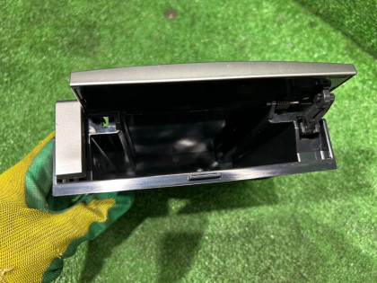 手套箱 под магнитофон SUBARU FORESTER OEM 66128SA050 SG5 2007 BLACK 32J 32J
