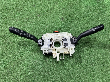 コンビネーションスイッチ SUBARU FORESTER OEM 83111SA090 SG5 2007 EJ205 AT