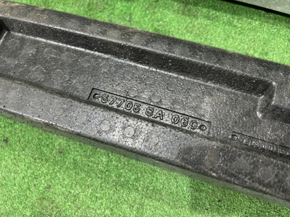 前保险杠防撞梁 SUBARU FORESTER OEM 57712SA240 57705SA060 SG5 2007