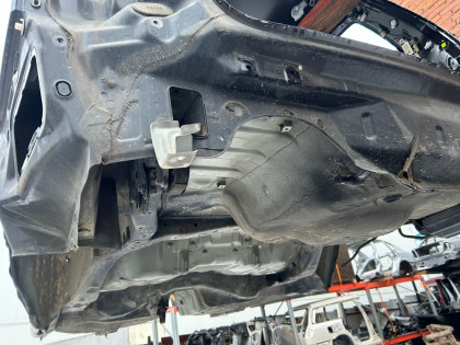 リアボディセクション Rear Cut SUBARU FORESTER OEM 51439SA0029P 51439SA0129P 52120FC201 SG5 2006 BLACK 32J 32J